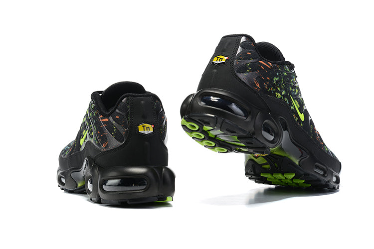 Découvrez les Baskets Nike Air Max Plus tn Black/Neon Green, un incontournable pour tous les amateurs de sneakers. Ne ratez pas cette édition explosive !