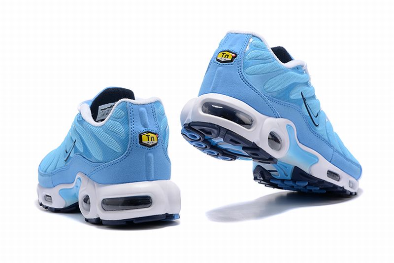 Découvrez les Baskets Nike Air Max Plus TN Homme First Use University Blue, une pièce unique célébrant l'héritage de la marque !