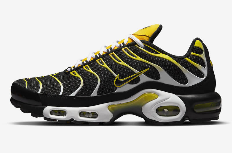 Découvrez les Baskets Nike Air Max Plus TN Black Tour Yellow, un incontournable du streetwear au look percutant. Ne manquez pas cette silhouette unique!