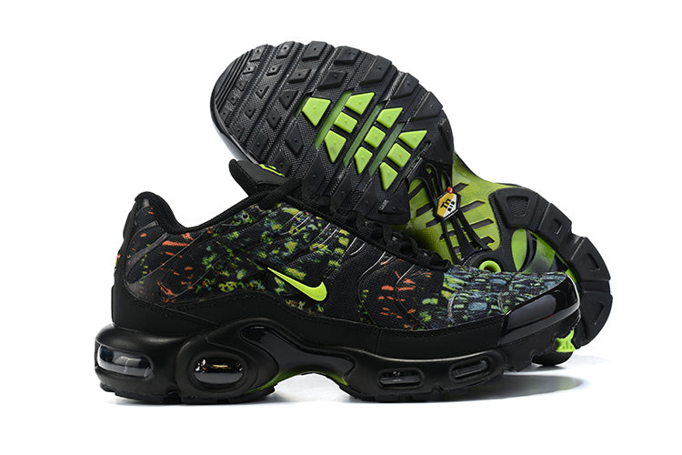 Découvrez les Baskets Nike Air Max Plus tn Black/Neon Green, un incontournable pour tous les amateurs de sneakers. Ne ratez pas cette édition explosive !