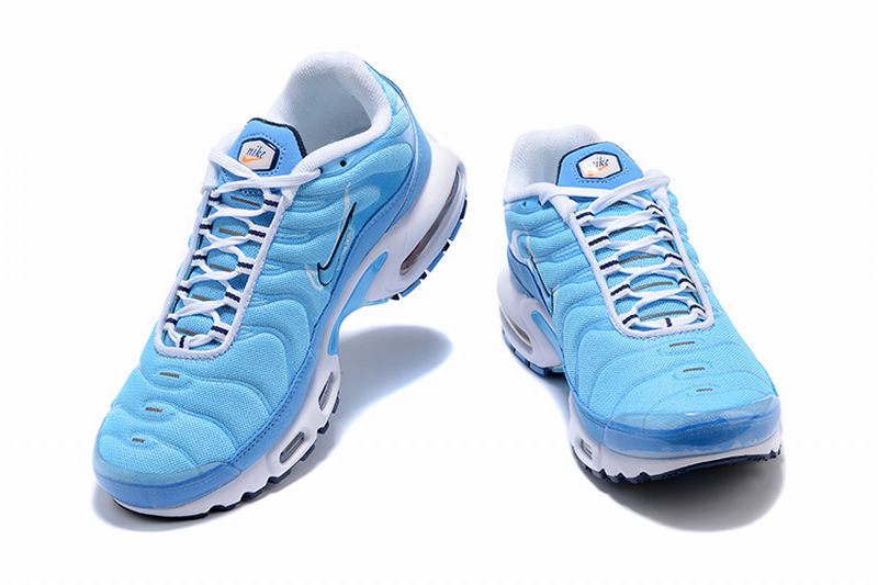 Découvrez les Baskets Nike Air Max Plus TN Homme First Use University Blue, une pièce unique célébrant l'héritage de la marque !