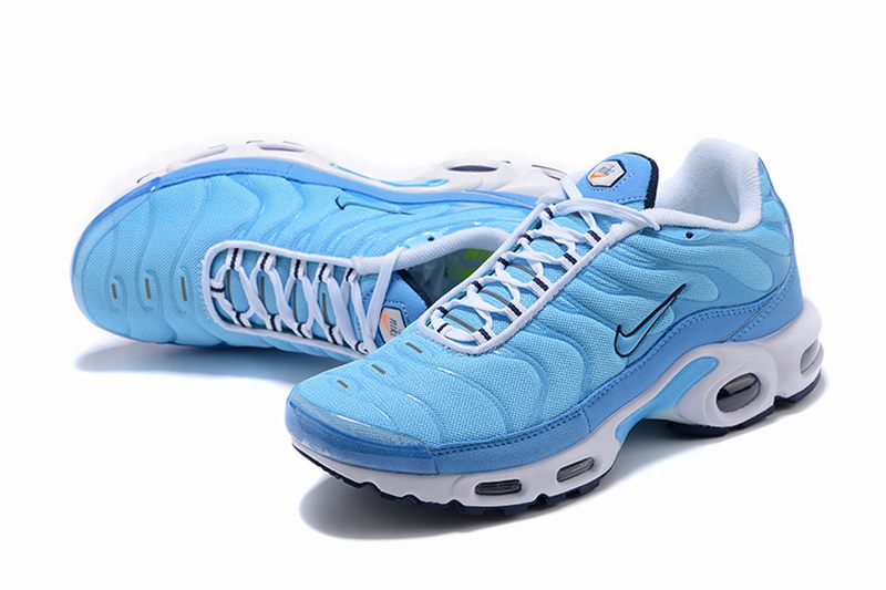 Découvrez les Baskets Nike Air Max Plus TN Homme First Use University Blue, une pièce unique célébrant l'héritage de la marque !