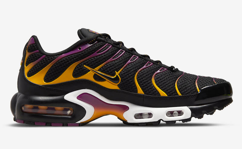 Faites-vous remarquer avec les Baskets Nike Air Max Plus TN Homme University Gold Viotech Purple. Un design audacieux qui attirera tous les regards !