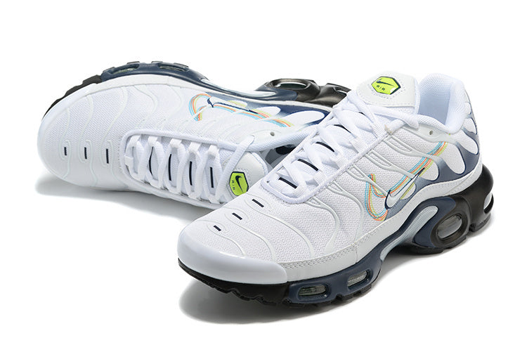 Admirez les Baskets Nike Air Max Plus TN Homme Anaglyph Swooshes, un symbole incontournable de la culture urbaine depuis 1998. 