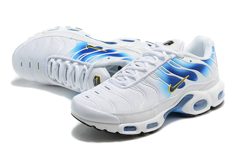 Découvrez les Baskets Nike Air Max Plus TN Spray Paint Swoosh White Blue, fusion parfaite de style urbain et confort. Ne ratez pas cet incontournable !