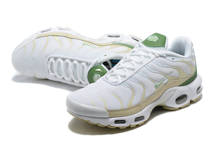 Découvrez les Baskets Nike Air Max Plus TN Homme Light Bone Honeydew Alligator, alliant style et confort dans un design inoubliable. Commandez maintenant !