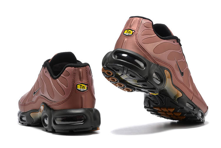 Découvrez les Baskets Nike Air Max Plus TN Homme OG Scarab (2022), un retour tant attendu pour tous les passionnés. Ne manquez pas cette pièce unique !