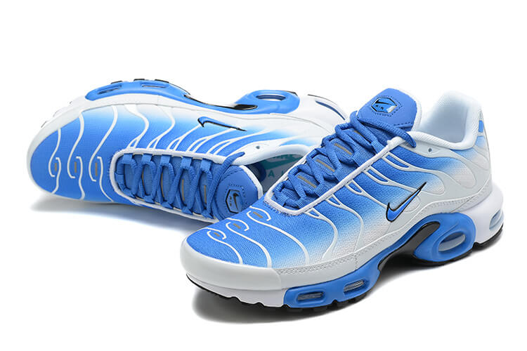 Découvrez les Baskets Nike Air Max Plus TN Homme Blue White, une véritable icône de confort et de style. Faites sensation cet été !
