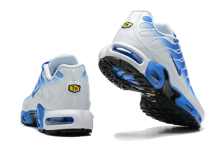 Découvrez les Baskets Nike Air Max Plus TN Homme Blue White, une véritable icône de confort et de style. Faites sensation cet été !