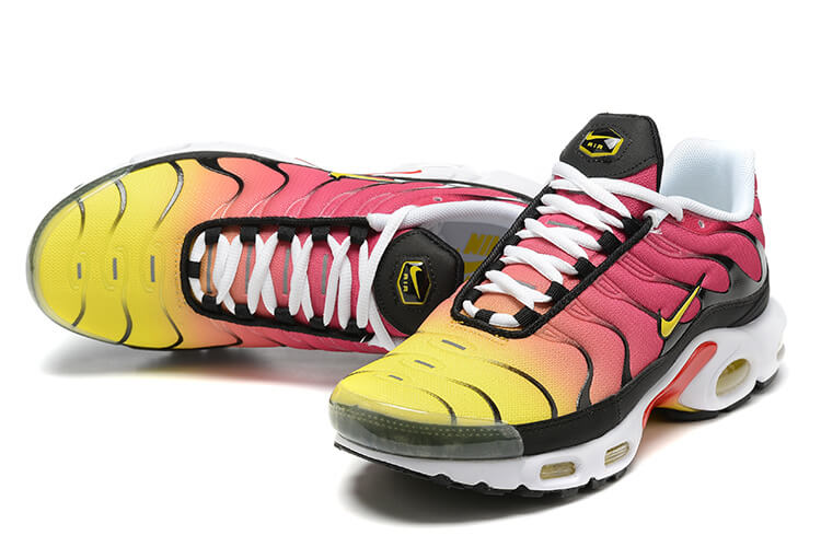 Apportez le soleil des plages de Floride à votre style avec les Baskets Nike Air Max Plus TN Homme Yellow Pink Gradient. Saisissez cette expérience  !