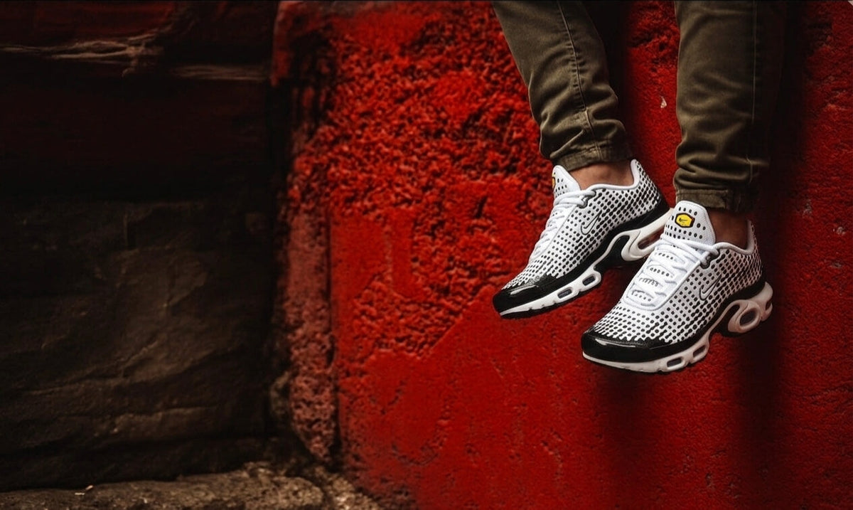 ​« Découvrez Sneakers Life à Paris : la boutique dédiée aux passionnés de sneakers, prêt-à-porter streetwear et relooking sur mesure. Affirmez votre style ! »